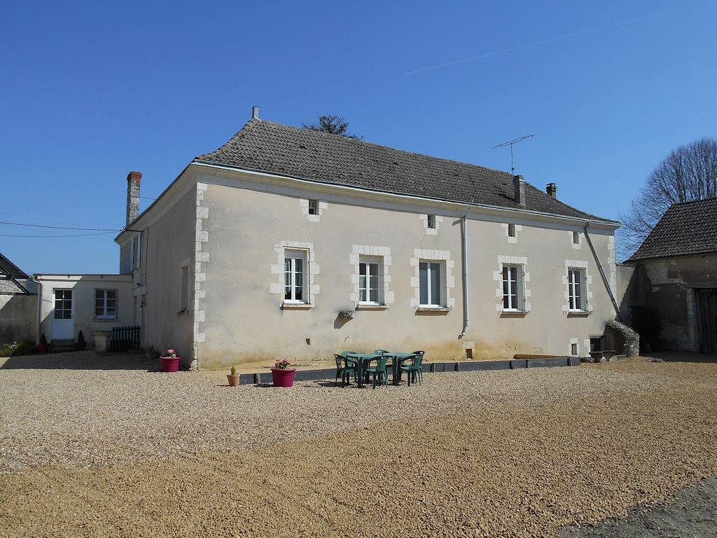 La Ferme des Deux Ifs : Gîte 3 étoiles - 12 pers in Rilly-sur-Vienne, Parc naturel régional Loire-Anjou-Touraine