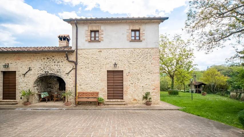 Agriturismo per 3 persone, con giardino e piscina in Umbria
