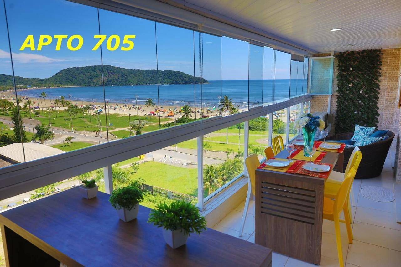 Entire apartment, Lindo Novissimo e Pé Na Areia in Praia Indaiá, Bertioga