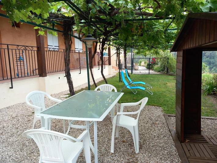 Location de vacances pour 5 personnes, avec vue ainsi que piscine et jardin à Saint-Blaise - 2