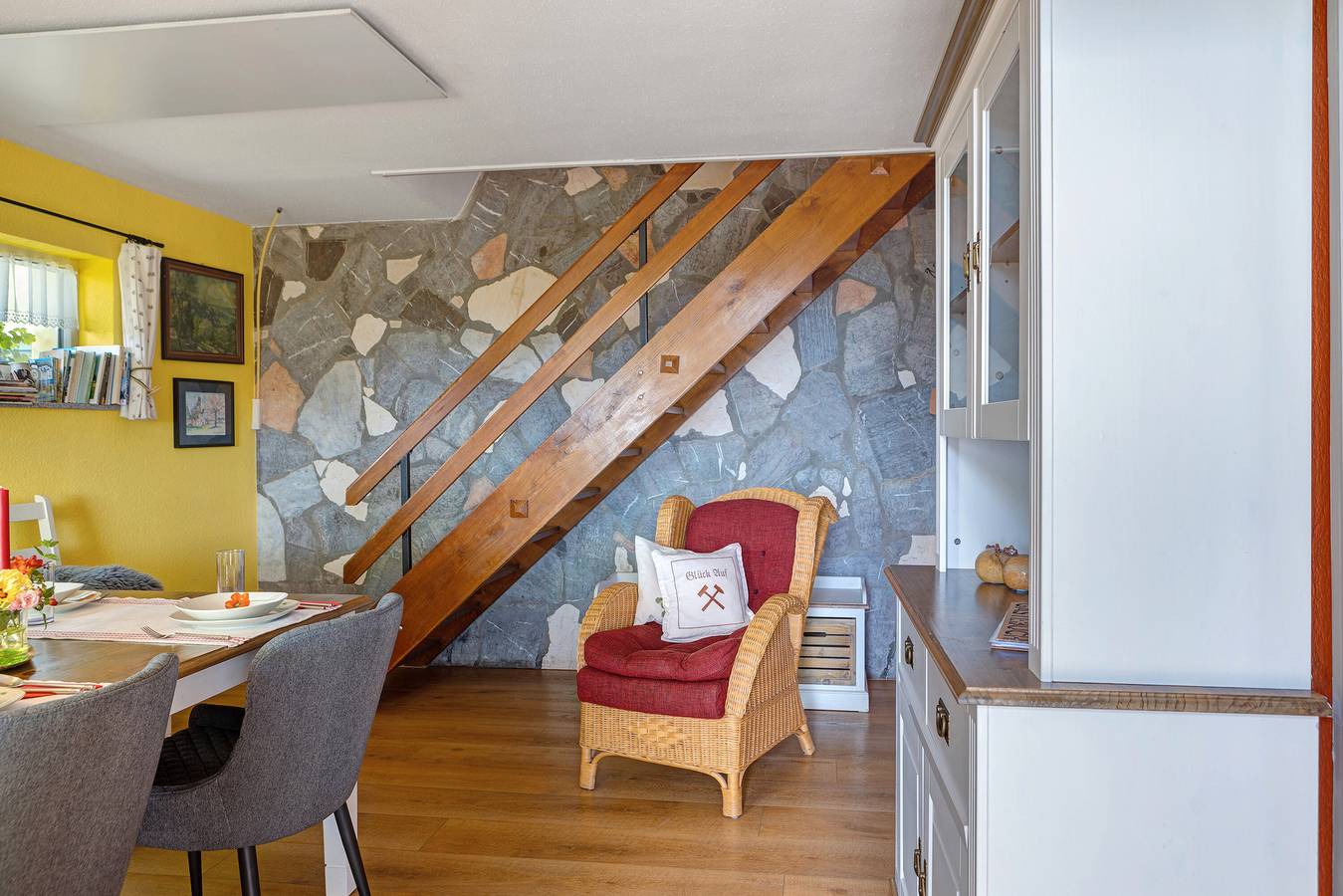 Ferienhaus 'Finnhütte Hohe Klinge' mit Bergblick, privater Terrasse und Balkon in Brotterode-Trusetal, Rennsteig