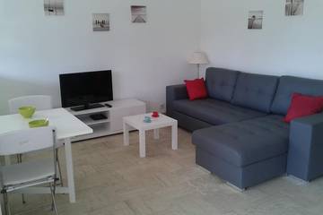 Gîte pour 5 personnes, avec terrasse et jardin dans Plage de Sagone