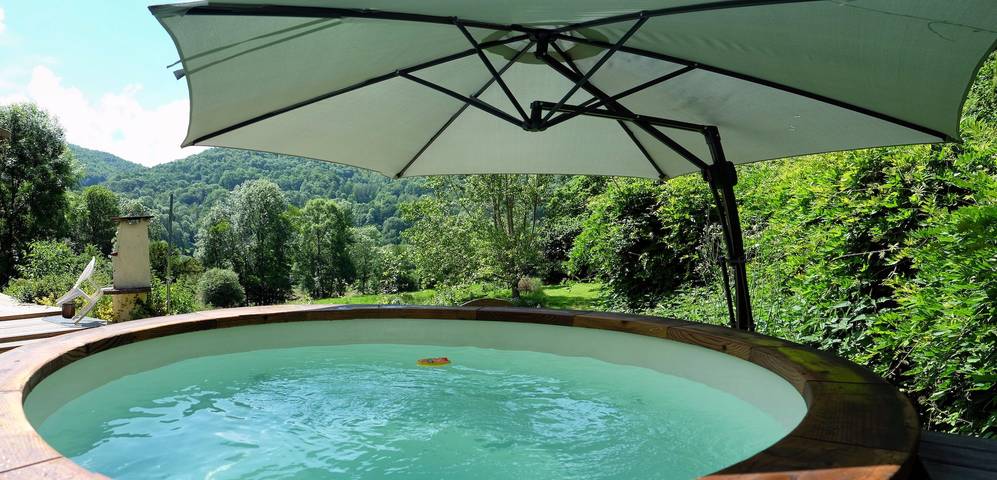 Location de vacances pour 7 personnes, avec Jacuzzi et Jardin à ERP