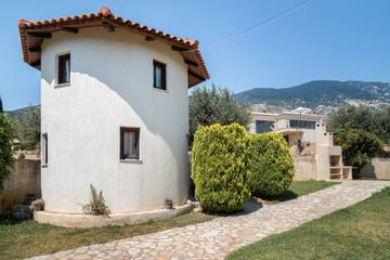 Gîte pour 2 personnes, avec jardin et bassin pour enfant, animaux acceptés à Céphalonie