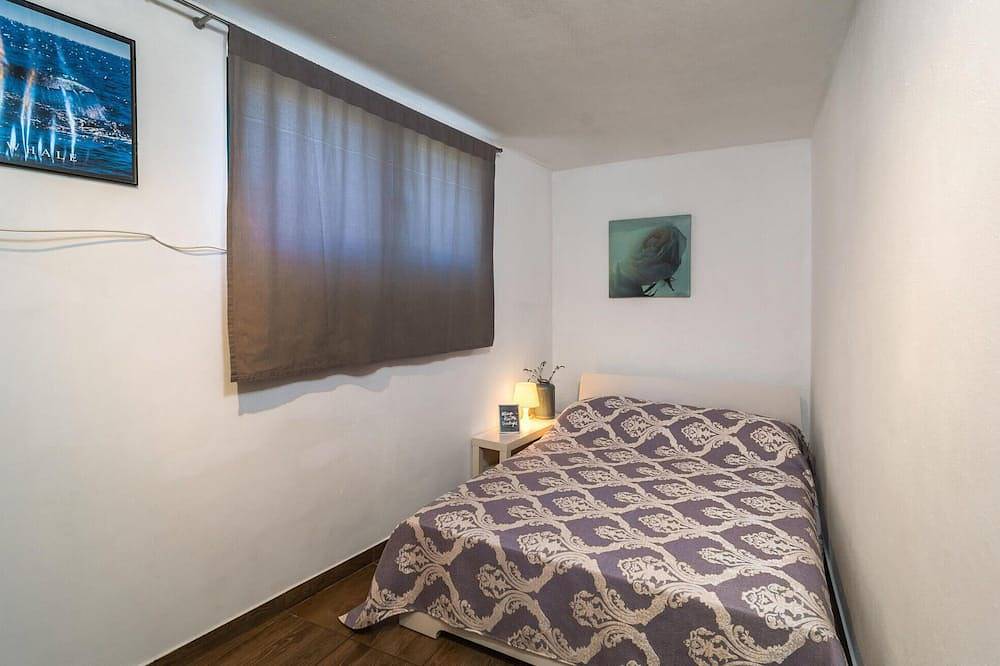 Apartamento entero, Increíble apartamento en Mirca con vistas al mar. in Mirca, Supetar