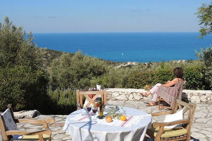 Διαμερίσματα διακοπών για 6 άτομα, με ταράτσα και κήπο στον Άγιο Νικήτα