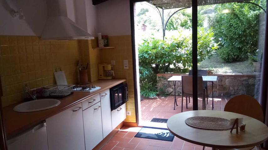 Gîte pour 2 personnes, avec terrasse dans les Pyrénées-Orientales - 2