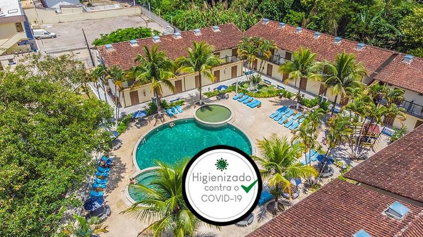 Pousadas para 2 pessoas, com piscina e jardim em Maranduba