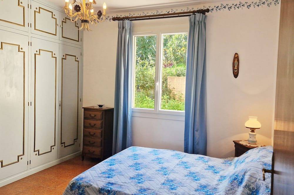 Spacious house with garden between Bastia and Saint-Florent in Biguglia, Bastia e dintorni