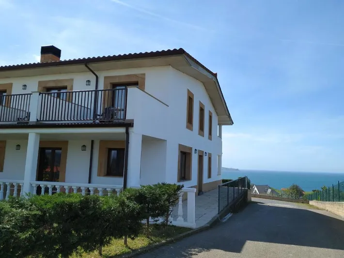 Hotel for 2 people, with garden and terrace - 1
