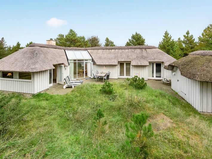 Ferienhaus für 8 Personen, mit Terrasse und Pool sowie Sauna in Kollerup Strand