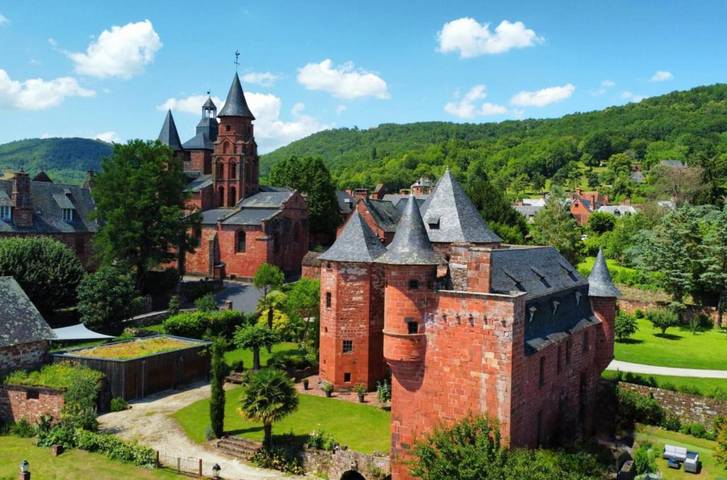 Gîte pour 2 personnes, avec jardin ainsi que vue et piscine à Collonges-la-Rouge - 2