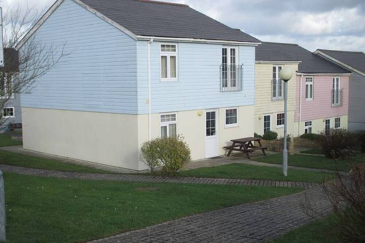 Villa with pool for 8 people, with balcony and pool, with pets in Cornwall