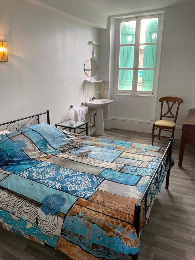Location de vacances pour 2 personnes, avec Terrasse dans Châtel-de-Neuvre