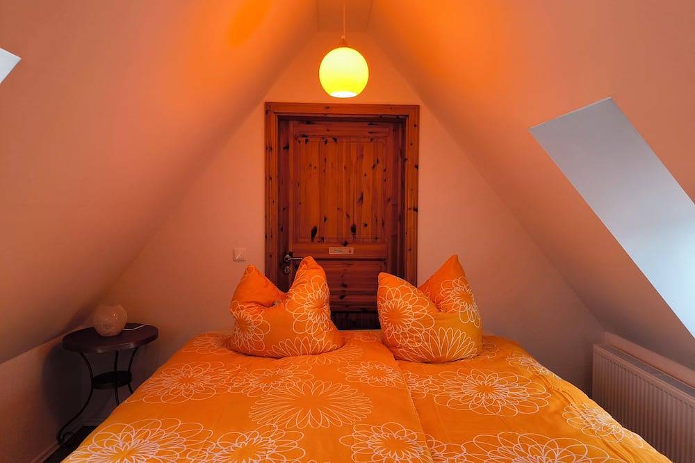 Ganze Wohnung, Bo'Seeanna Ii: Dg-Maisonette-Ferienwohnung: verwinkelt und gemütlich (43qm) in Singen, Hegau