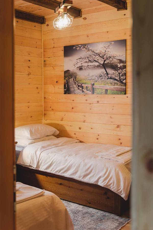 Chalet für 6 Personen, mit Sauna und Garten sowie Terrasse und Ausblick in Montenegro - 4