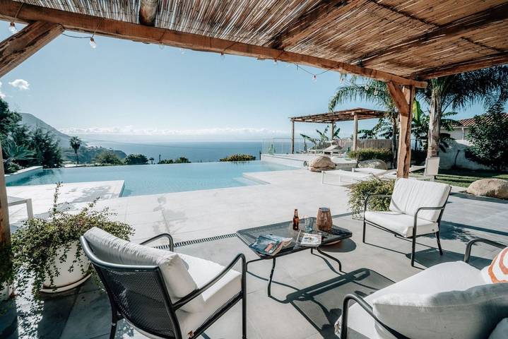 Ferienhaus für 8 Personen, mit Balkon/Terrasse und Garten sowie Pool in Kalabrien - 3