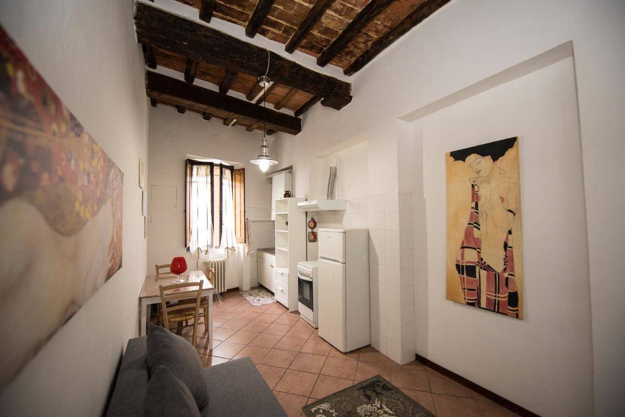 Double Room with Shared Bathroom in Siena, Siena Provinz
