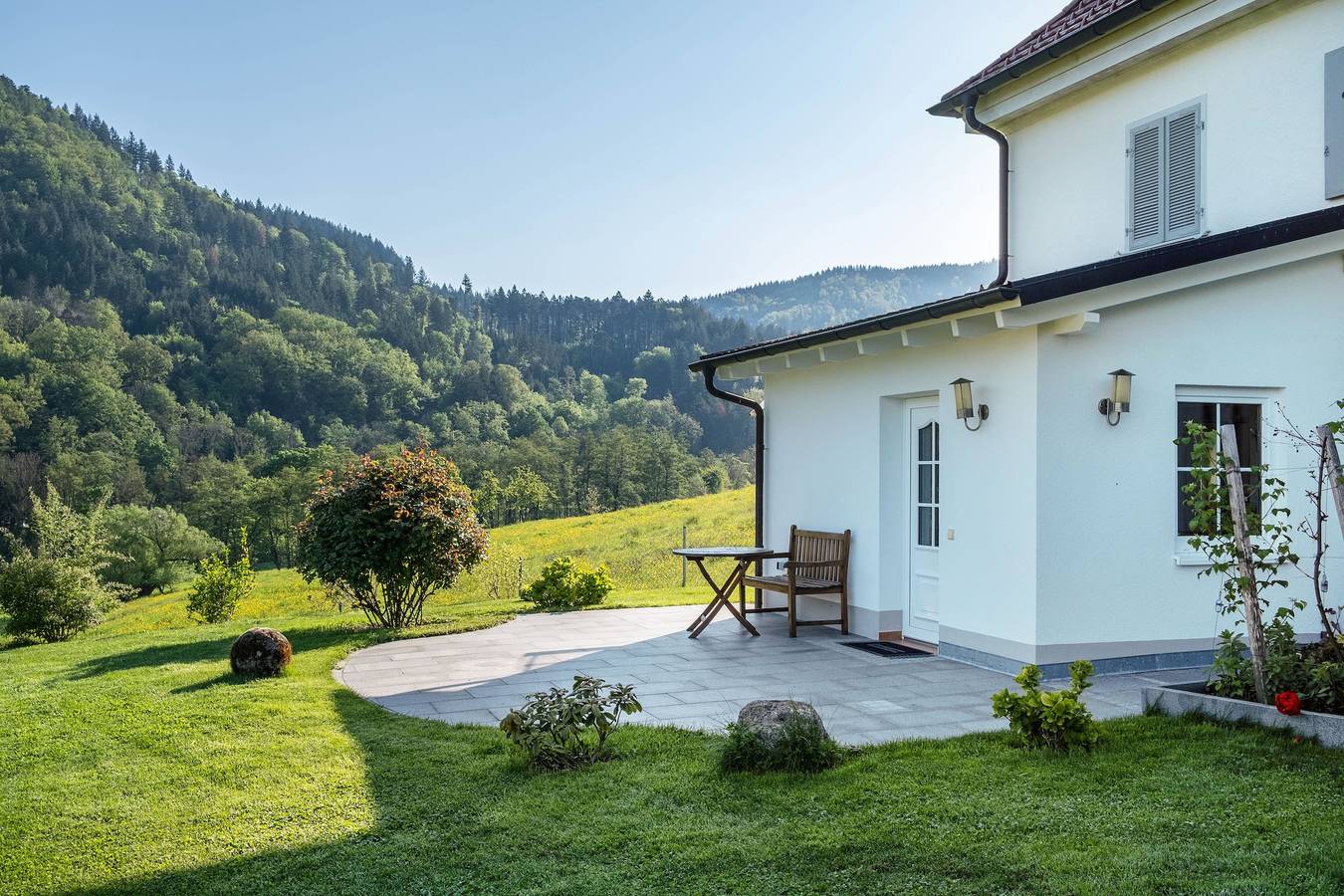 Ganze Wohnung, Ferienwohnung 'Im Sägegässle' mit Bergblick, privater Terrasse und Wi-Fi in Badenweiler, Südschwarzwald