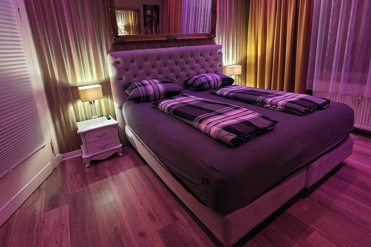 Ganze Wohnung, Golden Dream  Das Romantikapartment für erotische Stunden zu zweit in Remscheid, Bergisches Land
