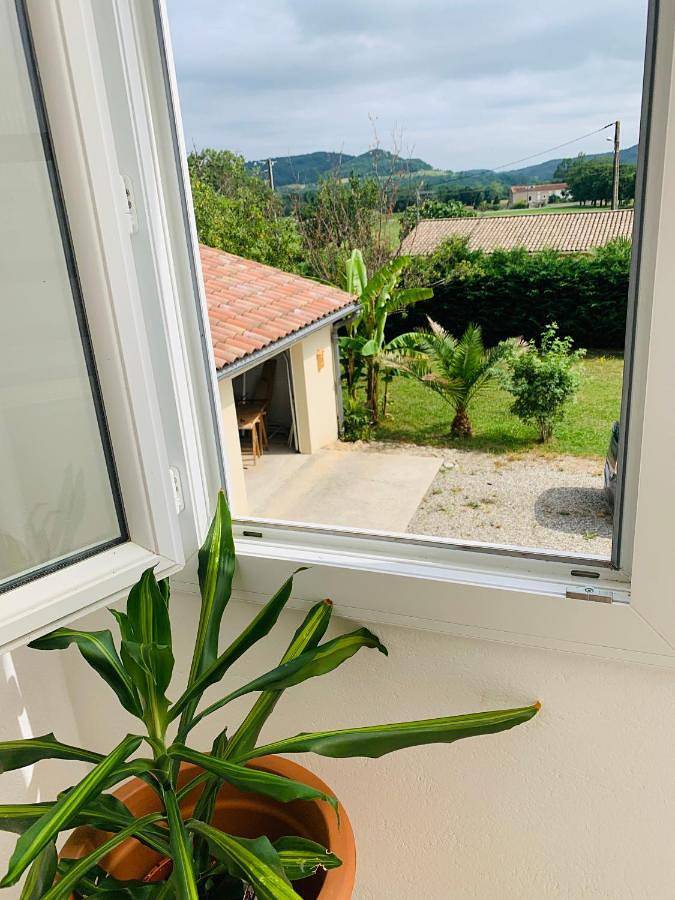 Gîte pour 5 personnes, avec vue et jardin, animaux acceptés à Tourtrol - 3