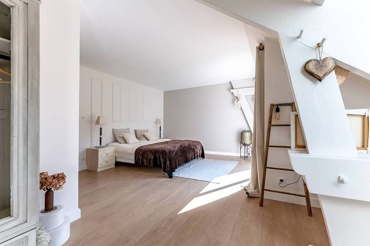 Location de vacances pour 12 personnes, avec jacuzzi ainsi que sauna et jardin, animaux acceptés à Rochefort-en-Yvelines - 4