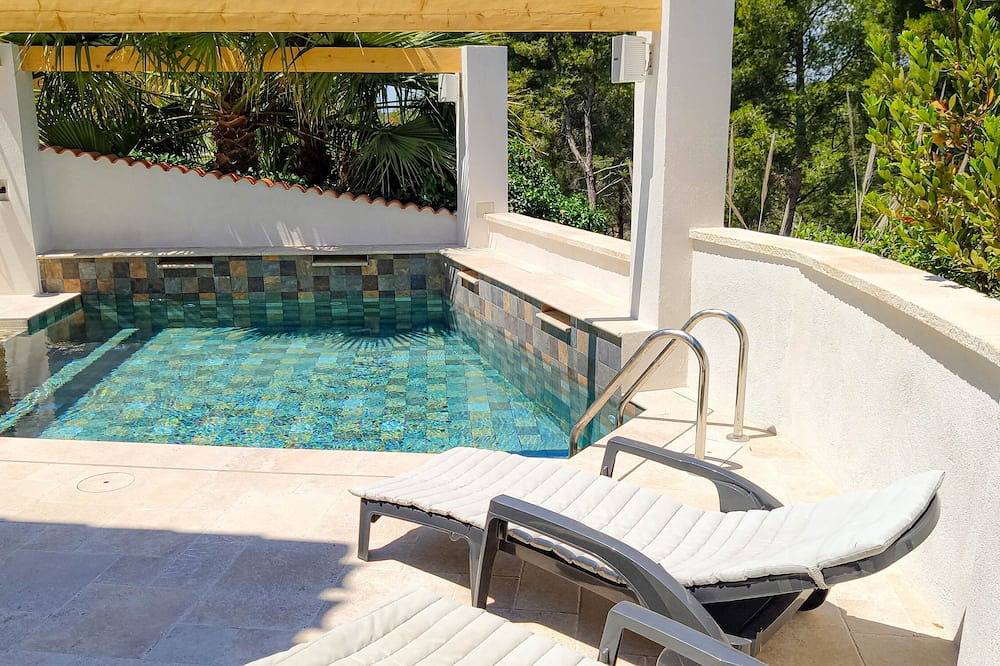Villa Reiala: 90 m² rustig, zwembad en privétuin. Strand en dorp op 800 m in Carry-le-Rouet, Istres en omgeving
