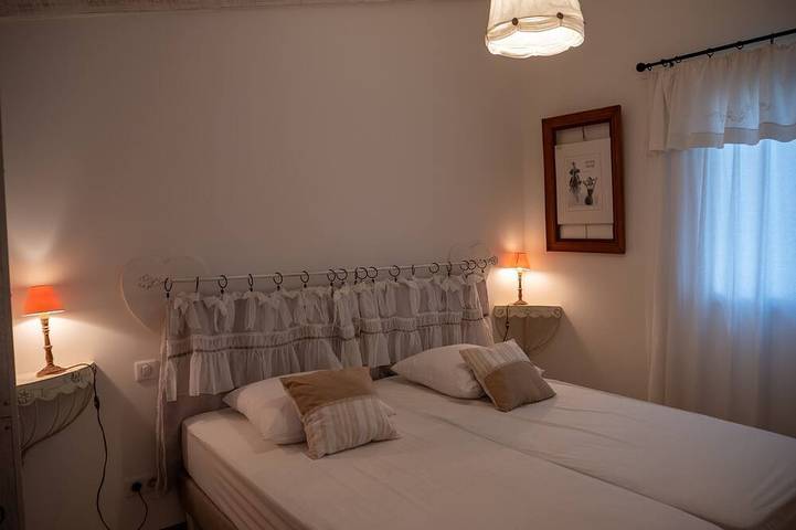 Gîte pour 4 personnes, avec terrasse et jardin, animaux acceptés à Fox-Amphoux - 2