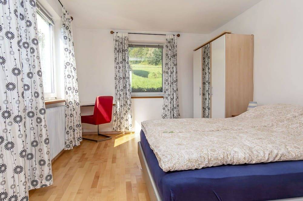 Ganze Wohnung, Schöne Wohnung für 4 Gäste mit Terrasse in Nußdorf am Attersee, Attergau