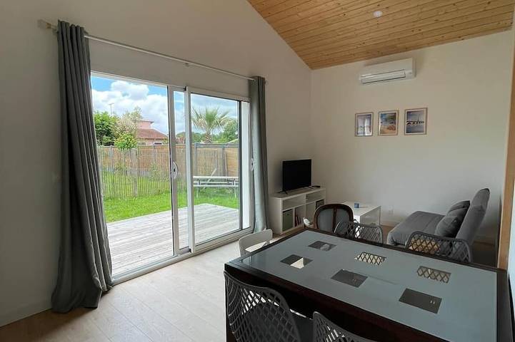 Location de vacances pour 4 personnes, avec terrasse et jardin, animaux acceptés à Le Porge - 3