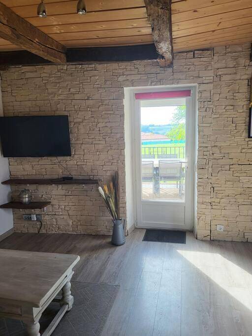 Location de vacances pour 3 personnes, avec jardin et vue à Saint-Laurent-les-Tours - 3