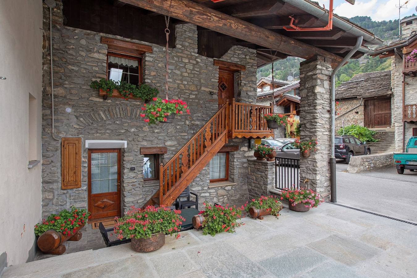 Appartement entier, Appartement 'Sotto' avec terrasse privée et Wi-Fi in Morgex, Comune di Morgex