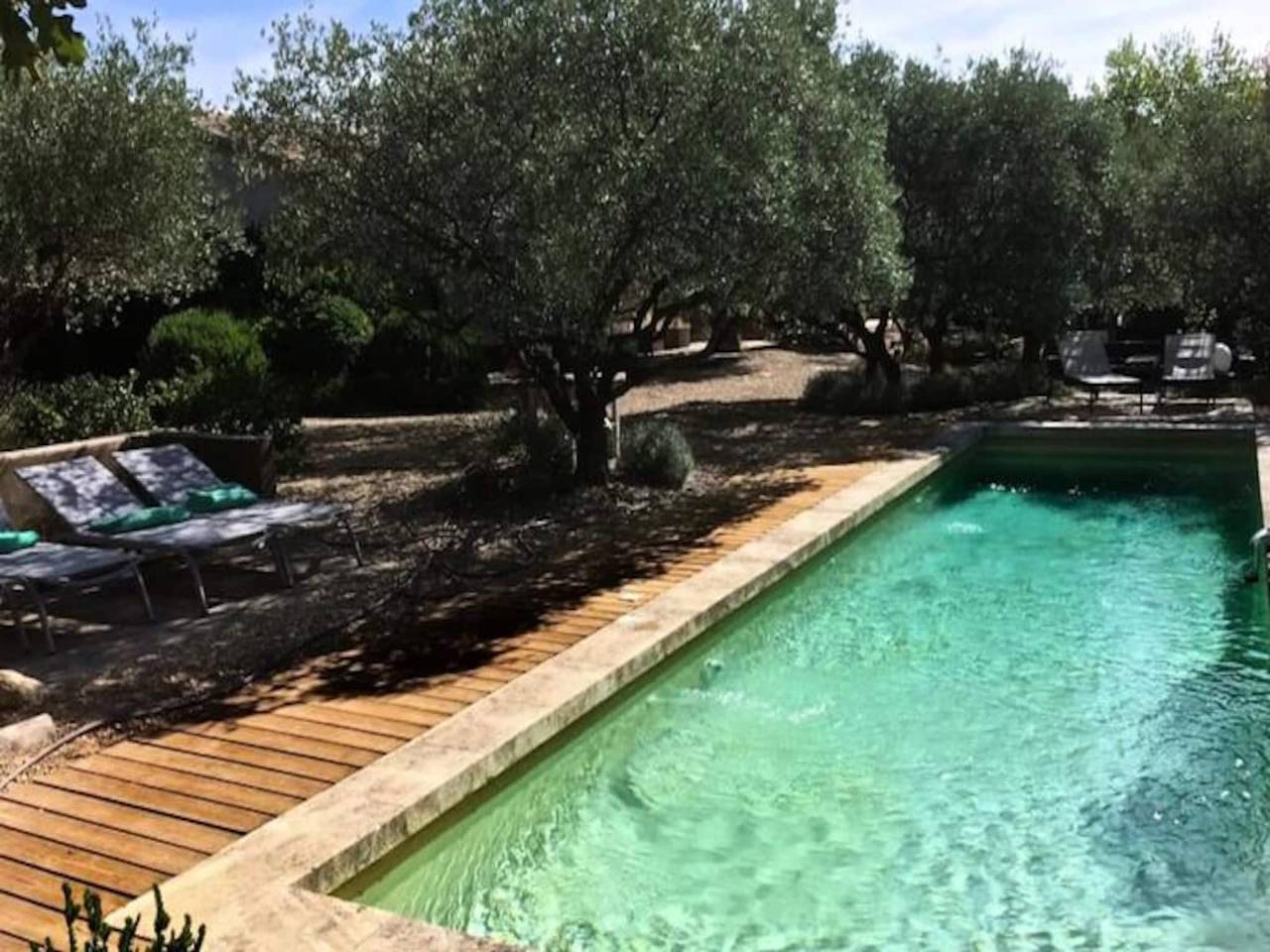 Entire apartment, Houses & Villas for 8 People in Lauris, Parc naturel régional du Luberon