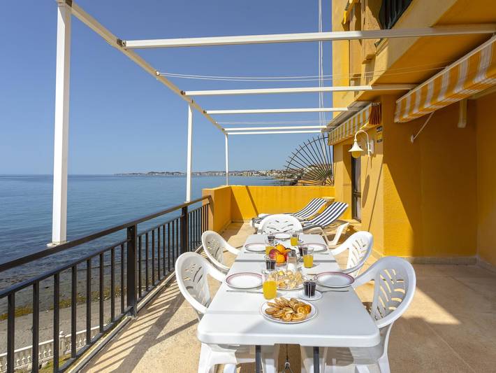 Ferienwohnung für 4 Personen, mit Meerblick und Pool sowie Balkon, kinderfreundlich in Benalmádena