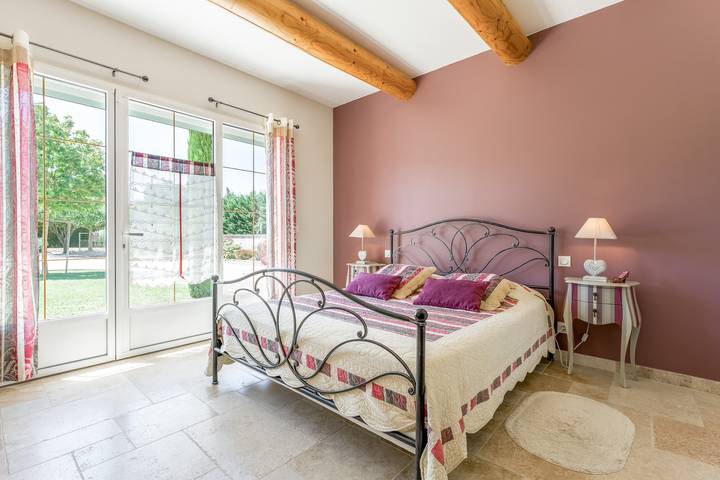 Location de vacances pour 2 personnes, avec Jardin à Orange
