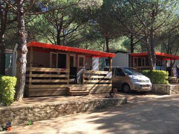 Camping pour 4 personnes, avec terrasse et piscine à Palamós