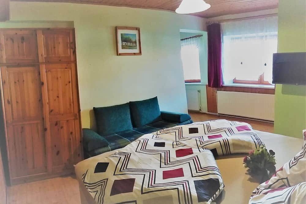 Ganze Wohnung, Ferienwohnung in ruhigem Arkadenhof mit 2 Schlafzimmern in Gemeinde Herrnbaumgarten, Weinviertel