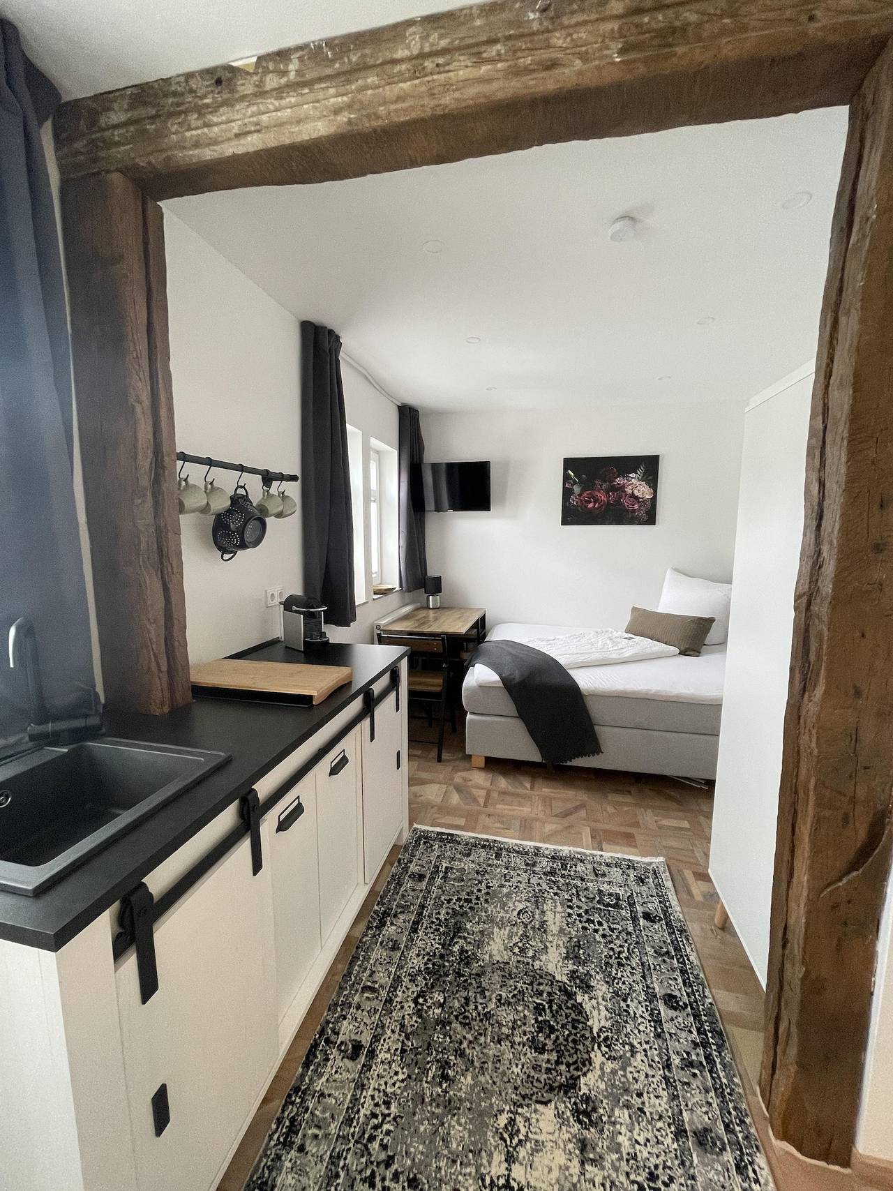 Ganze Ferienwohnung, Appartement Orchidee - Wohn-/Schlafraum in Höhr-Grenzhausen, Westerwald