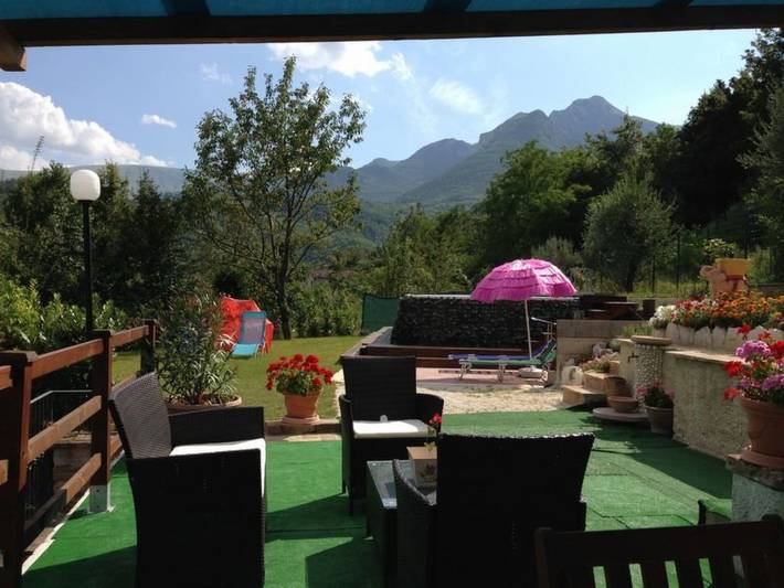 Schönes Ferienhaus in Sarnano mit privatem Pool in Sarnano, Nationalpark Monti Sibillini