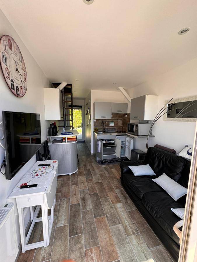 Location de vacances pour 3 personnes, avec Jacuzzi et Terrasse ainsi que Jardin et Vue à Berneval-le-Grand