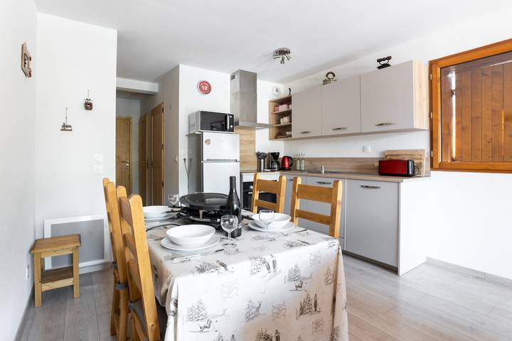 Gîte pour 6 personnes, avec terrasse dans La Joue du Loup - 4