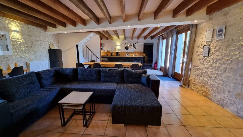 Gîte pour 10 personnes, avec piscine, animaux acceptés à Saint-Just-Luzac - 2