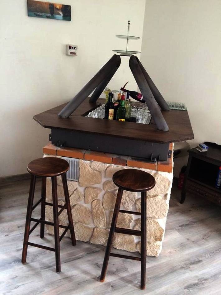 Location de vacances pour 3 personnes, avec jardin ainsi que vue et piscine à Entrevaux - 2