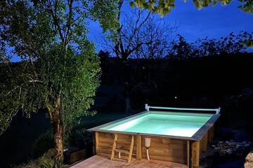 Gîte pour 6 personnes, avec jacuzzi ainsi que jardin et terrasse, animaux acceptés à Turenne