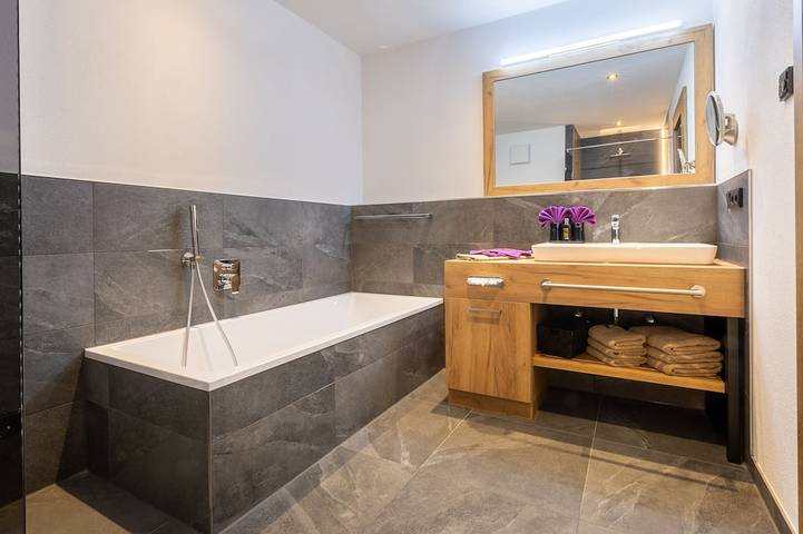 Bauernhof für 12 Personen, mit Balkon und Pool, mit Haustier am Forggensee - 4