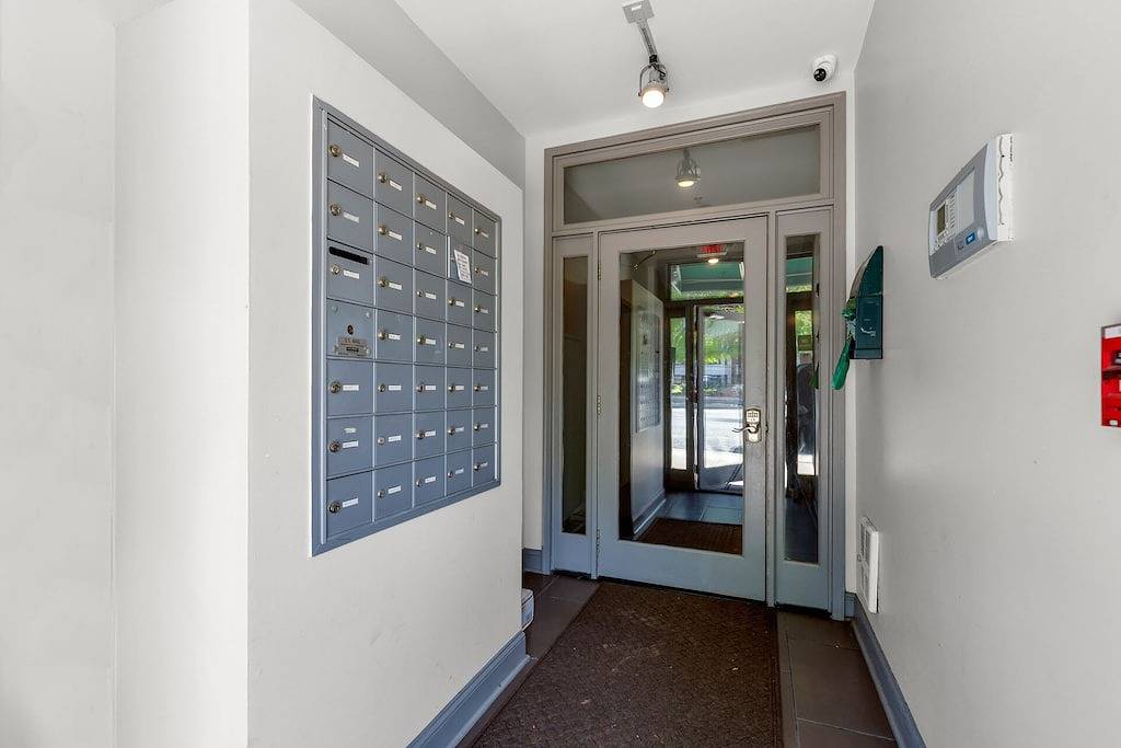 Ganze Wohnung, King Bed and Huge Windows in the Heart of Downtown Greensboro in Greensboro, Guilford County