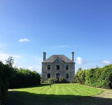 Gîte pour 6 personnes, avec jardin et balcon à Montbray