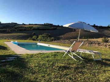 Cottage pour 2 personnes, avec vue ainsi que piscine et jardin, animaux acceptés dans Abruzzes
