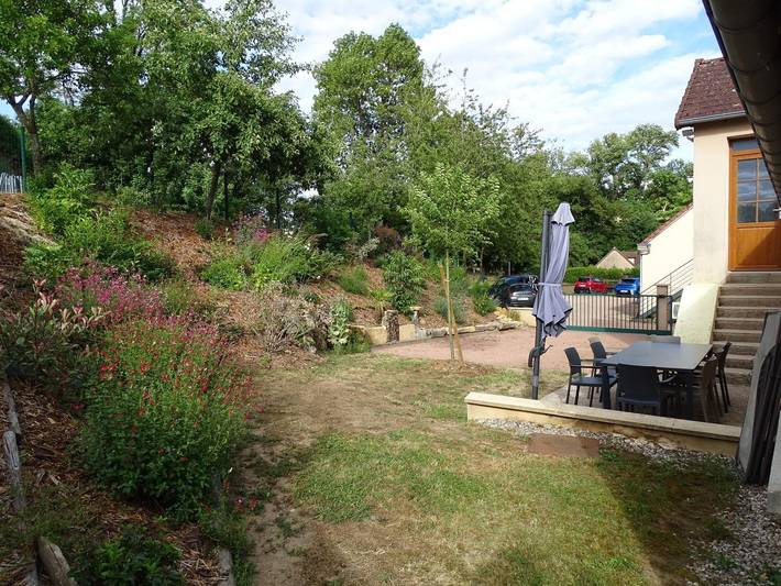 Gîte pour 8 personnes, avec jardin et terrasse, animaux acceptés dans Saône-et-Loire - 3