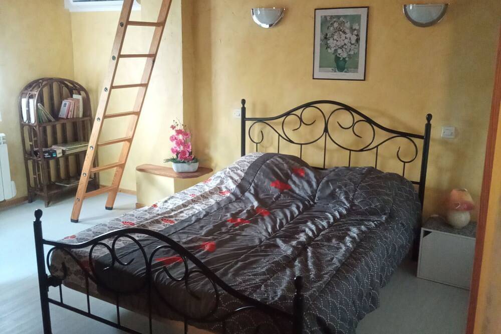 Appartement entier, Entre Lacs  & Montagne  ⭐⭐ in Saint-Vincent-les-Forts, Région de Barcelonnette
